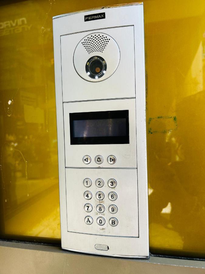 Corvin Boutique Apartment Parking In The Plaza Будапеща Екстериор снимка
