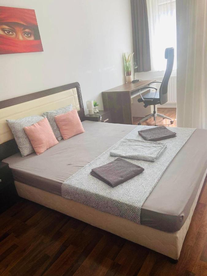 Corvin Boutique Apartment Parking In The Plaza Будапеща Екстериор снимка