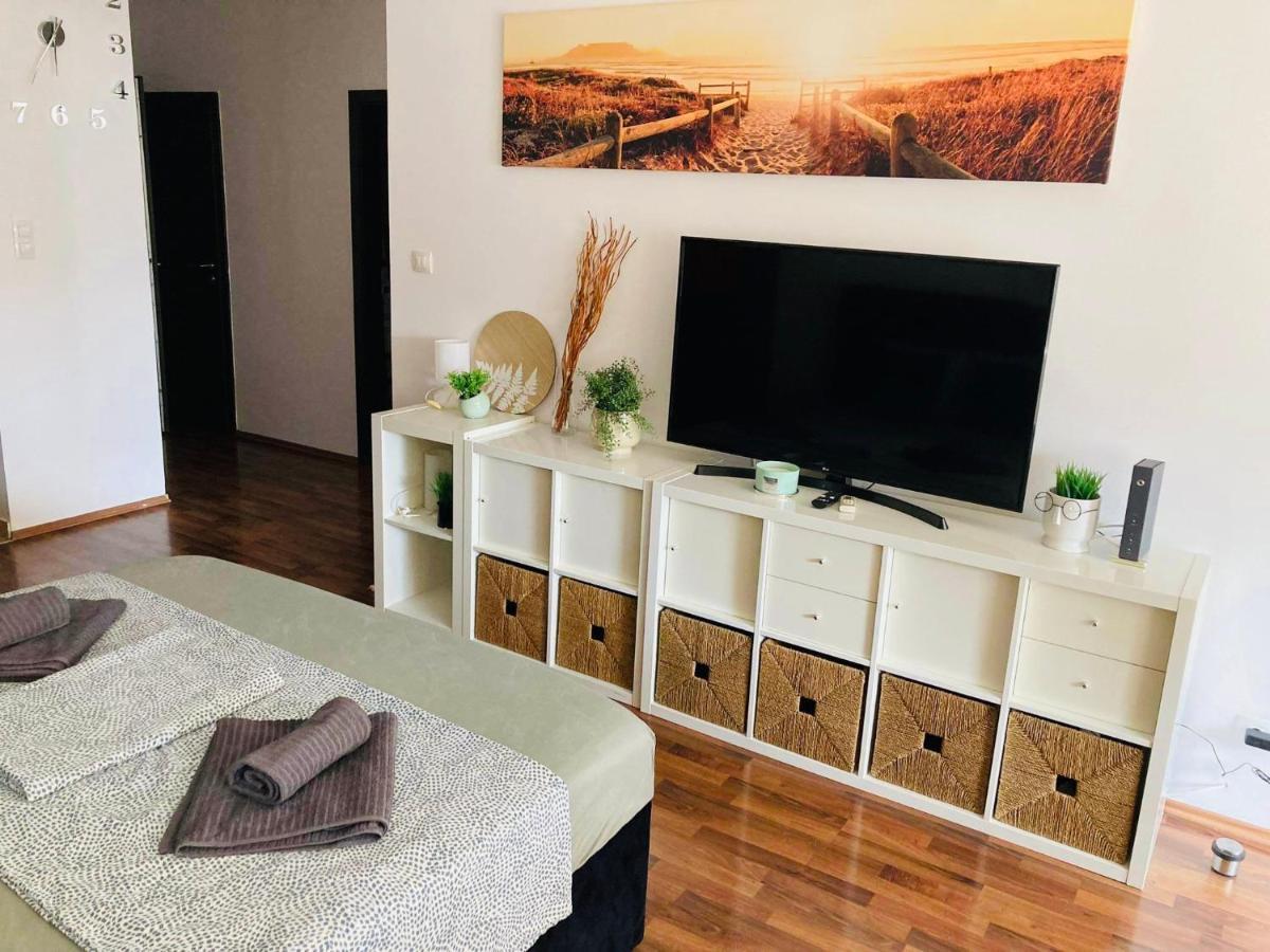 Corvin Boutique Apartment Parking In The Plaza Будапеща Екстериор снимка